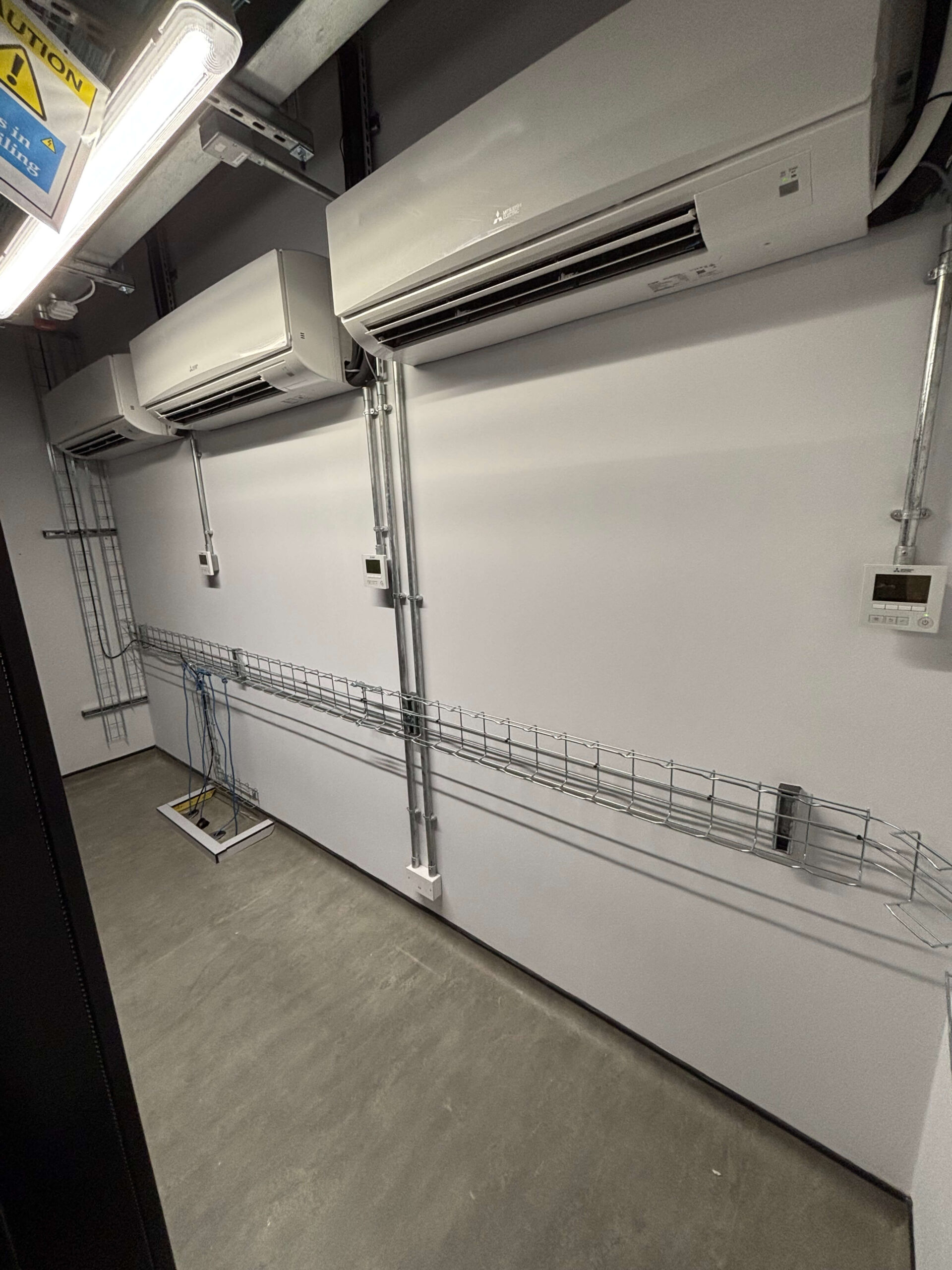 pas-air-conditioning-air-conditioning-installation-ir-server-room-chester-1